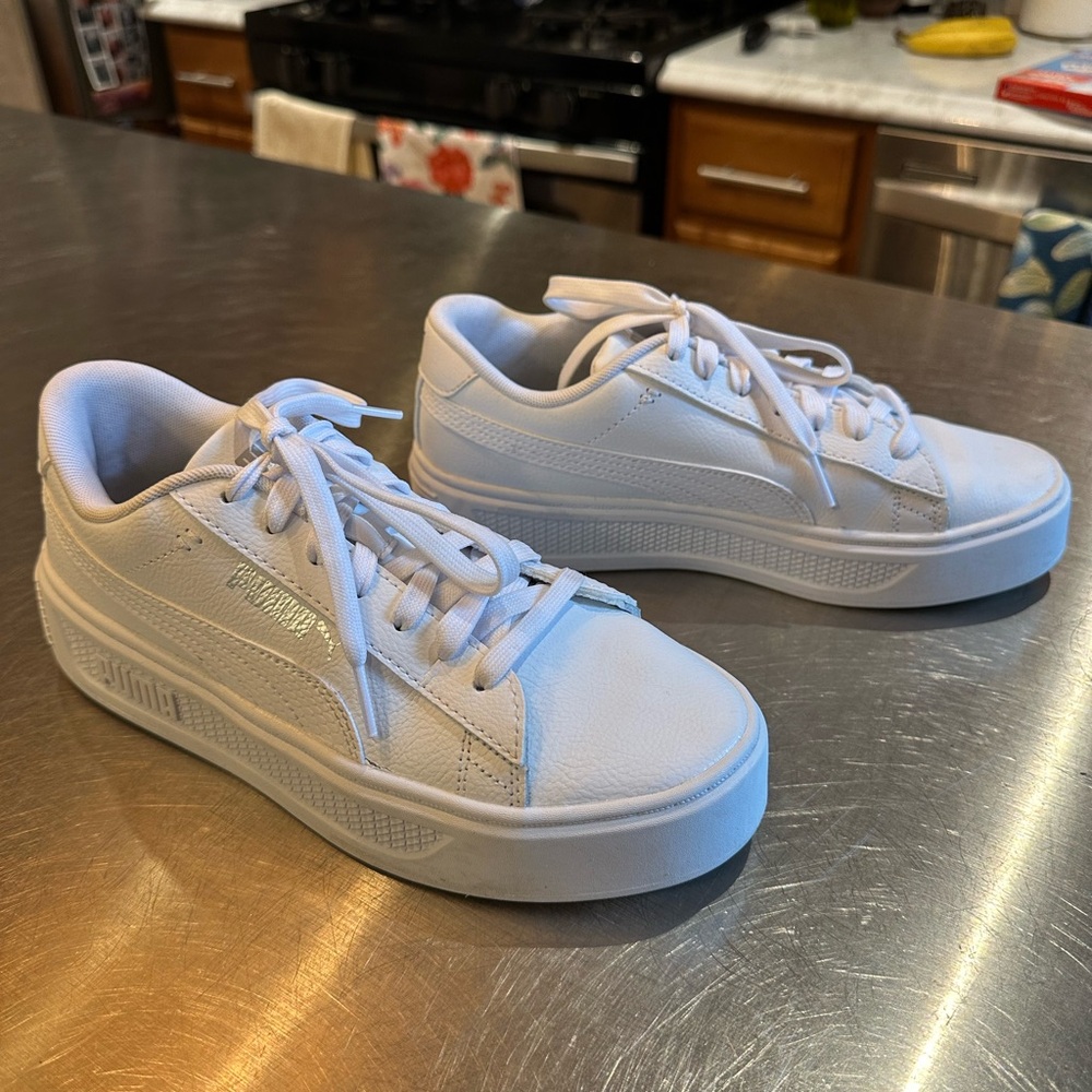 Puma Size 8 Smash v3 Platform Sneakers